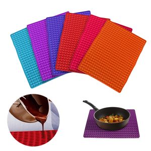 Tapis de barbecue en silicone Outils de cuisine 1,5 cm Petite boule de gril Tapis de gel de silice Coussin de barbecue Drain d'huile Vaisselle Tasse Coaster Pot Holder Coussins de table wmq840