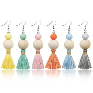 Partie de boucle d'oreille en silicone Perle Favoriser des perles en bois tricotant à la main Threads de coton à tricoter Bague d'oreille Femmes boucles d'oreilles à la mode avec Tassel