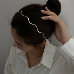 Diademas de Metal con ondas doradas sencillas, diademas onduladas elegantes, moda para mujer, corona, aro para la cabeza, accesorios para la cabeza con estilo