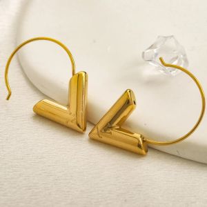 Boucles d'oreilles simples en plaqué or 18 carats Lettre V Designers de luxe Lettres Stud Cerceaux géométriques Femmes Dangle Boucle d'oreille Bijoux de fête de mariage