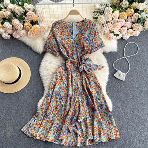 SINGREINY Vestito floreale coreano da donna con scollo a V Manica corta A-line Ruffles Abiti Estate Casual Bohemian Print Vacation Midi Dress 210419