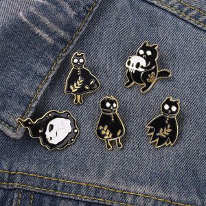 Cráneo Fantasma Forma de gato Broches de ropa Serie del día de Halloween Alfileres de solapa de aleación Esmalte unisex Bolsas de dibujos animados Camisa Insignia de vaquero Europea178D