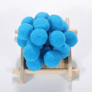 Boules bouffantes à pompons floues bleu ciel pour la fabrication de projets d'art et d'artisanat et de décorations