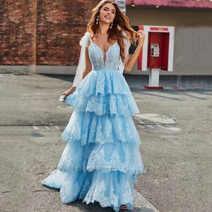 Robes de bal à plusieurs niveaux bleu Spaghetti STRAP LACE Appliques en couches Graduation Party Robe A Line Tulle Womens Special Occasion Robe