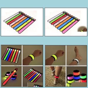 Slap Snap Bracelets Bijoux Nouveau Nylon Led Sports Dragonne Bandes Bracelet En Plein Air Night Light Flash Bracelet Glowing Flare Party Concer