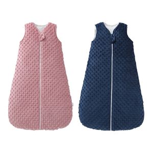 Sacs de couchage Printemps Automne Solide Bébé Sac de Couchage Hiver Pondéré Né Swaddle Sommeil Sac Velours Dot Polaire Infantile Sleepsack 230923