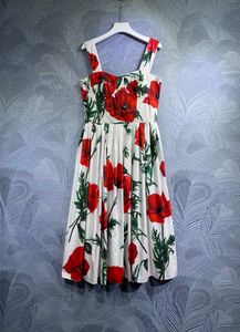 Sling Dress Rosa popelín estampado clavel con cintura estrecha y gran columpio resort puro algodón primavera/verano 2023