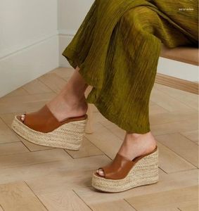 Slippers 2024 Brand Designer High-Heel Hedge Espadrille Platform Slide Mules Femmes Peep Toe Slip-on Sandales Solsback Salle Sols