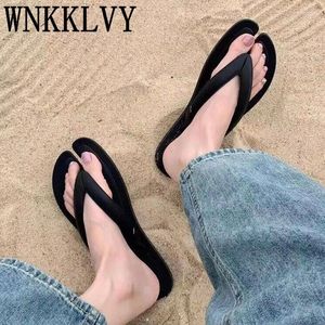 Slippers 2024 Split Toe Casual Woal's Rubber Farts Summer Comfort Flip Flops Outdoor Vacation Beach Shoes Walk Rain Slipper