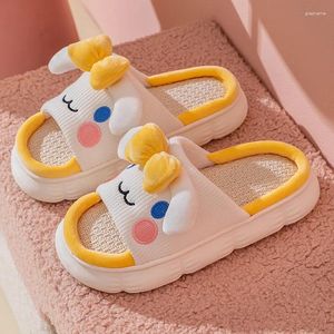 Pantoufles Pantoufles en lin de dessin animé mignon pour femmes Kawaii RabbitClouds chaussures conception féminine diapositives confortables plate-forme de printemps couples sandales