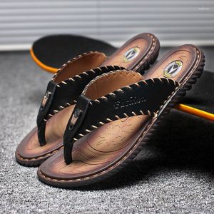 Chanclas de cuero de lujo de verano para hombre, chanclas de playa para hombre, zapatos cómodos, chanclas de pesca informales a la moda, chanclas clásicas para exteriores