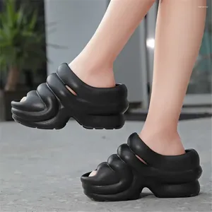 Slippers Plus Size Ete Womens Sandals Summer Femme Flip Flops Chaussures Intéressant pour filles Sneakers Sport Boty