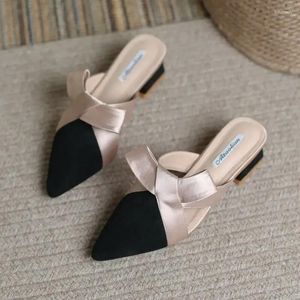 Chaussures de pantoufles pour femmes glisses sandales Femme à talons