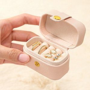 Petite boîte de rangement de bijoux Portable en cuir PU organisateur de voyage anneau boucles d'oreilles Mini présentoir porte-cadeau paquet
