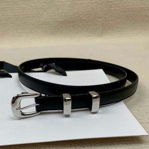 Petite ceinture en cuir Western avec boucle argentée Ceinture en cuir noir Pantalon Jeans Robe Ceintures