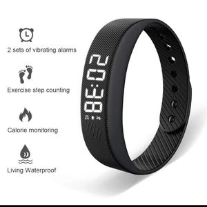 Bracelet de sport intelligent avec un bracelet de podomètre de réveil vibrant pour les étudiants masculins et féminins 240419