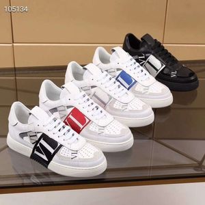 Sneakers Valenstino Hosting Leather Lovers 'Designer Men's Trainer Chaussures Fashion Sports Sports Soft Trainers Soft Trainers de grande qualité