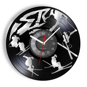 Patinage sur neige Vintage horloge murale silencieuse Sport d'hiver décor à la maison snowboard mur Art vinyle artisanat horloge Skateboard amoureux cadeau H1230