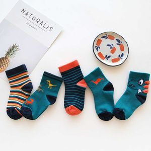 Chaussettes 5 paires/lot de chaussettes bébé enfant et garçon. Le tissu principal est un animal de dinosaure en coton imprimé mignon adapté aux filles. Chaussettes à la mode pour enfants d'automne G220524