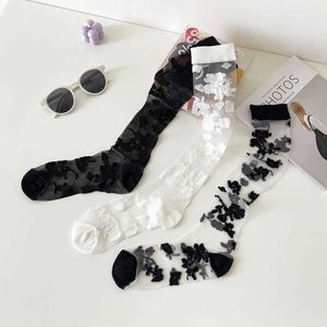 Chaussettes Bonneterie Printemps et été sexy dentelle verre soie veau chaussettes personnalité femmes rétro fleuri chaussettes pile demi-journée femmes chaussettes P230516