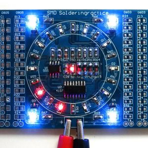 Práctica de soldadura placa de circuito SMD kit de soldadura led rotatable módulo de placa PCB kit de componentes electrónicos de bricolaje