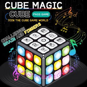 Hechicería Cubo mágico Sonido eléctrico y flash Variedad musical Inteligencia de descompresión Desarrollar iluminación Cubo Juguetes para niños Regalos 240118