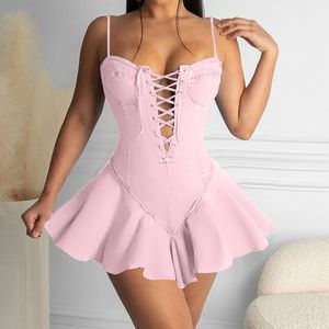 Spaghetti Strap Lace Up Front Robe patineuse Rose Sweet Chic Robes d'été 210521