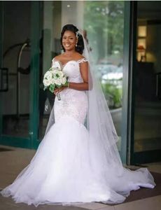Sparkly African Fashion Blanc Bride Bridal Robes de mariée Sirène Court Style Taistline Appliques Perles Crystal Women Jirts Vest8226759
