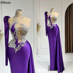 Cristaux Scintillants Perles Robes De Bal Violet Foncé Élégant Satin Col Haut Une Épaule À Manches Longues Robes De Soirée Formelles Peplum Aso Ebi Robe Occasion Spéciale CL1398