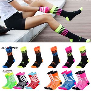 Chaussettes de sport DH Sports Professional Socks High Cool Tall Tall Mountain Vélo Outdoor Sport Compression Sale Running Vente 230811