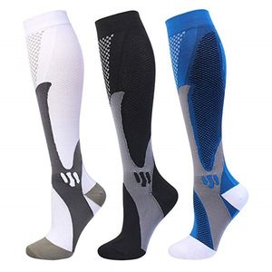 Chaussettes de sport Running Hommes Femmes Chaussettes de compression pour le football Anti Fatigue Soulagement de la douleur 20-30 Mmhg Chaussettes de compression noires Fit For Sport Socks 230526