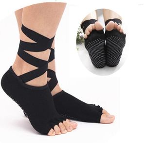 Sports Socks Women Yoga Ladies Gym Sock Dancing Pilates Pilates Anti-Slip Five Cotton Massage con cinta