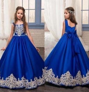 Primavera 2020 Vestidos de niña de flores azul real con encaje Escote cuadrado Puffy Una línea Hasta el suelo Satén Vestidos de novia para niños para niña 3271673