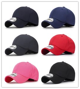 La gorra de estilo/tamaño euroamericano con orificio estenopeico de primavera y verano sella toda la gorra de béisbol gorra transpirable ligera