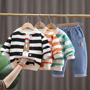 Printemps automne enfants garçons 3 pièces ensemble de vêtements rayure tricoté Cardigan manteau coton sweats jean pantalon bébé vêtements 240106