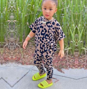 Conjuntos de ropa de primavera para niños, trajes de moda para bebés, traje de dos piezas con estampado de leopardo para madre e hija