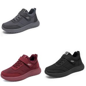 Printemps en aval données de vente chaude couleur unie chaussures d'athlétisme décontractées et polyvalentes Velcro chaussures de marche pratiques pour couple 4456456