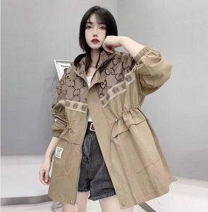 Spring Itlay Designer Femme Trench's Trench Lettersg Trench Coat Trench Coat Fashion Hoody Zipper Classic Long Jacket Mabe Elasticity Slim Fit Outwear