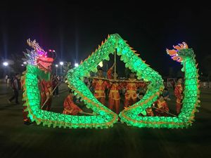 Stage Wear 14 mètres 8 adultes Opéra chinois Culture traditionnelle LED lumières tissu imprimé en soie Light DRAGON DANCE Stage Prop Folk Festival Mascot Party Costume