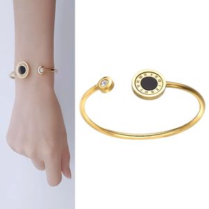 Bracelet Manchette En Acier Inoxydable Bracelet Pour Femmes Or Rose Couleur Argent Populaire Bracelets De Luxe Cadeaux Rotation De Mariage Bijoux Costume Accessoires Poignets Couple