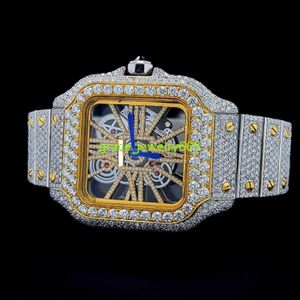 En acier inoxydable glacé rond Brilliant Cut VVS Moisanite Diamond Mens Watch Handmade Luxury Design Watch at Wholesale Price