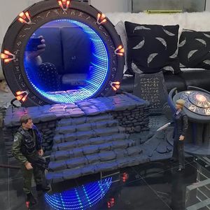 Stargate Nightlight Mirror Creative Stereo LED 3D Nightlight Decoration avec Mirror Sculpture Modèle de Noël Prop 231220