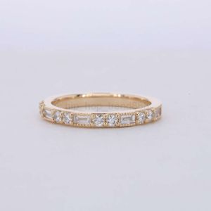 Starsgem Group achète une bague d'éternité baguette Vintage en or 10 carats 14 carats avec diamants cultivés en laboratoire