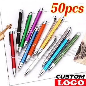 Papelería 12 Business Custom Ballpen School Logo Gift Pen Colors Free Ballpoint 50pcs / lot Suministros de material de oficina Novedad