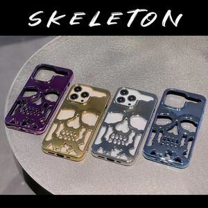 Coque de téléphone stéréoscopique pour iPhone14 Pro Max 13 12 Tête de mort stéréoscopique 3D Bord électrolytique de haute qualité.