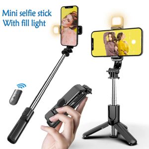 Sticks Mini Selfie Stick Tripode Ligh Para Movil Palo Lampe extensible Bluetooth Smartphone Stand Treppiede Flexible Trépied Statyw Luz