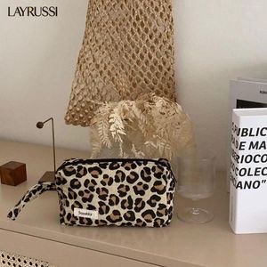Sacs de rangement Sac de maquillage imprimé Layrussi Leopard Hand Carry Cosmetic pour les femmes Organisateur portable Organisateur de voyage