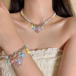 Collier pendentif pentagramme à perle colorée pour femmes Unique et élégant chaîne de clavicule Sweet Cool Bracelet Accessoire
