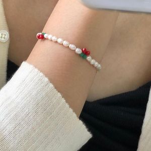 Brin doux cerise perlé Bracelet lueur clignotant vraie perle délicate pas ternir bijoux à la main chaîne pour les femmes 2023