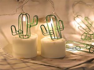 Cordes claite LED Green Cactus String Lights 10 20 USB Batterie Faire du métal clignotant pour la fête Garden de vacances